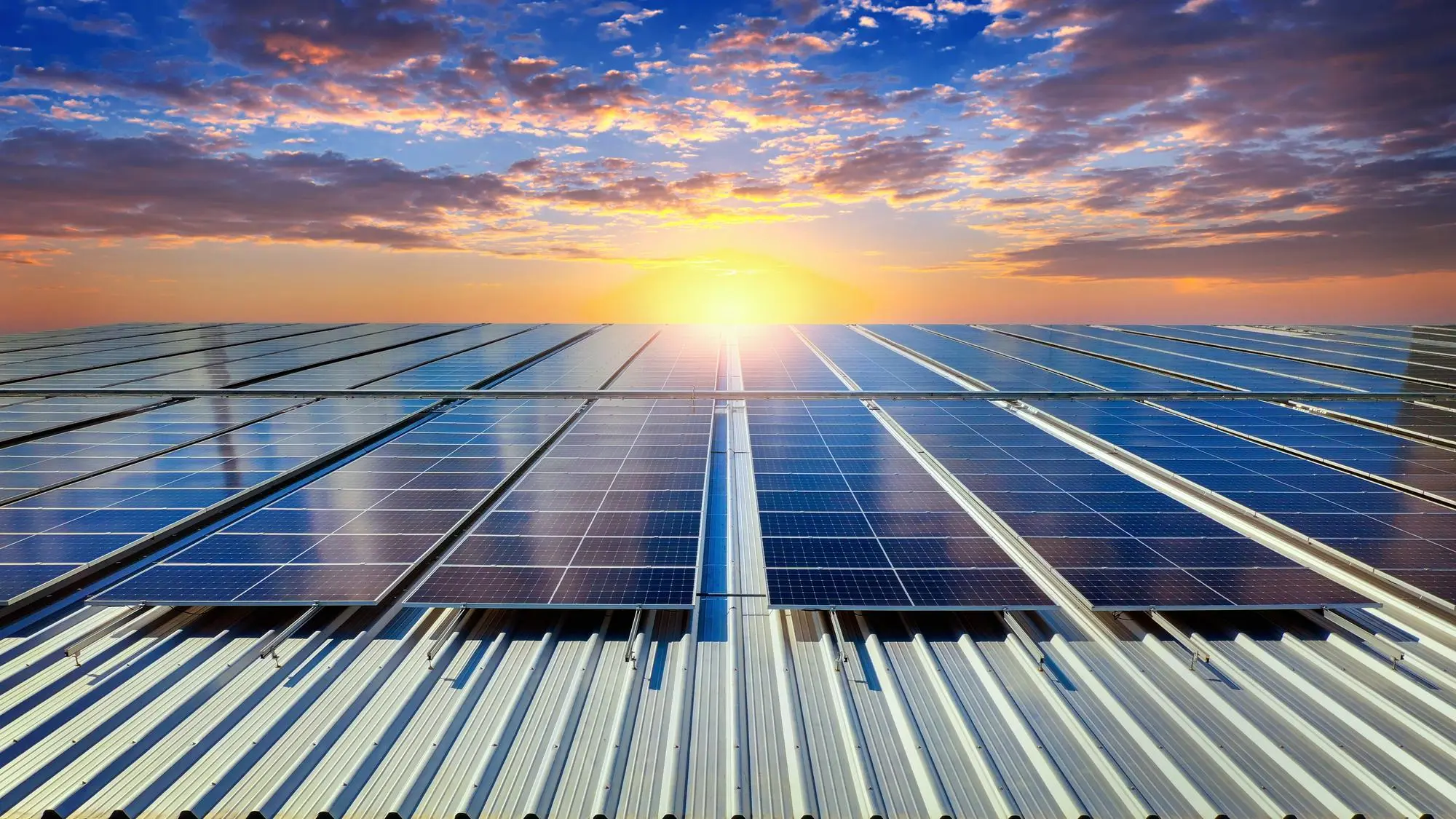 Mitos comunes sobre la energía solar que debes dejar de creer